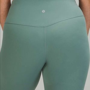 NWT HR Lululemon Align leggings light pastel green 21”